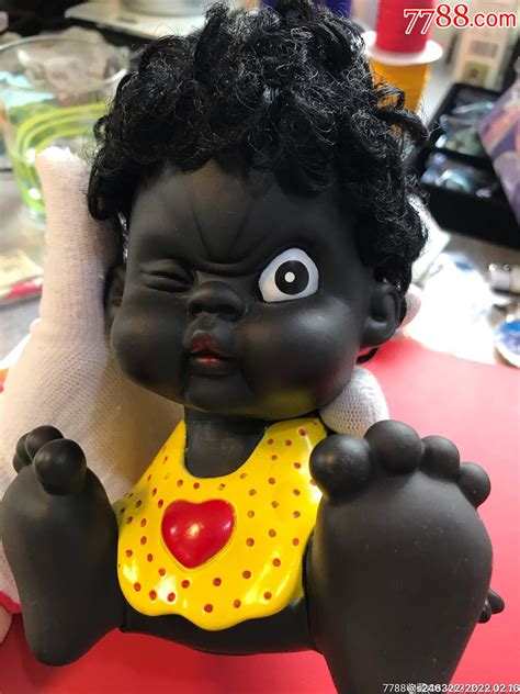 小黑人娃娃 陰囊 痣